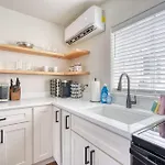 Stay Portland Collection - Super Studio In Brooklyn